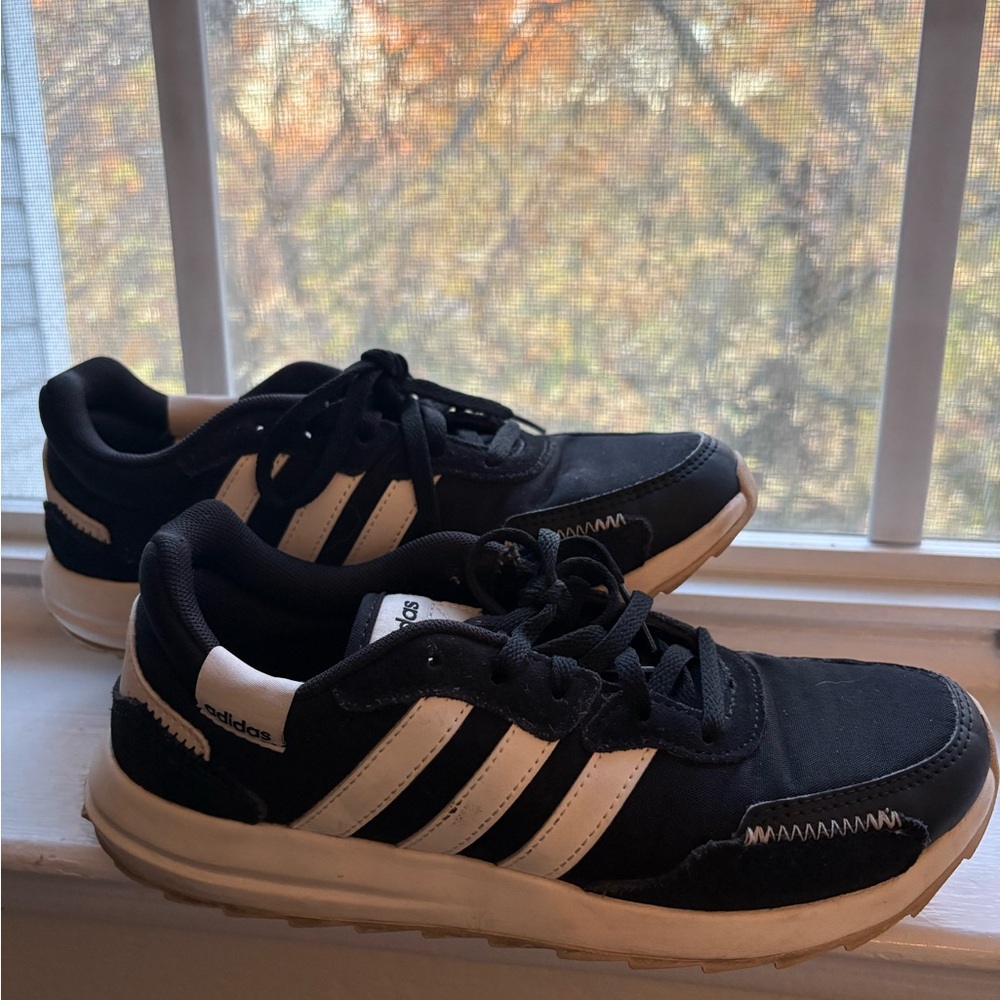 Adidas - RetroRun EH1859